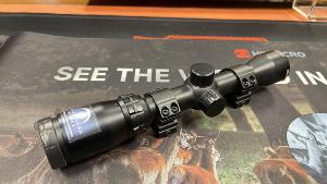 Occasion Bushnell Banner 1-4x32